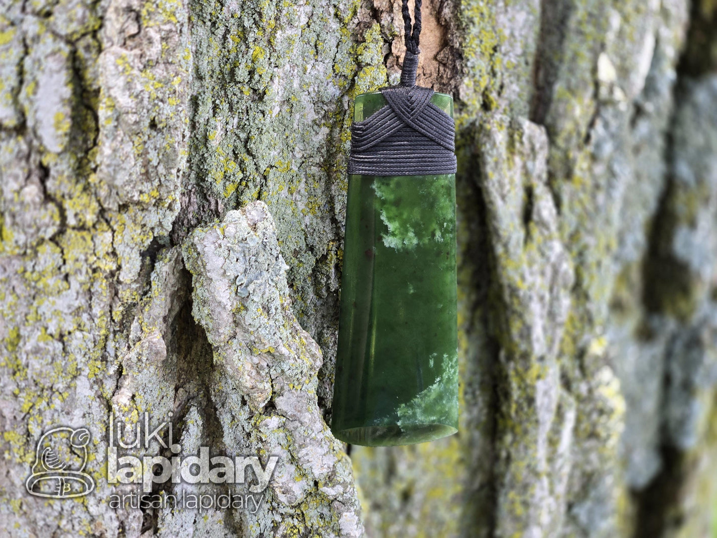 Pounamu Jade Toki Pendant — New Zealand Greenstone, Large