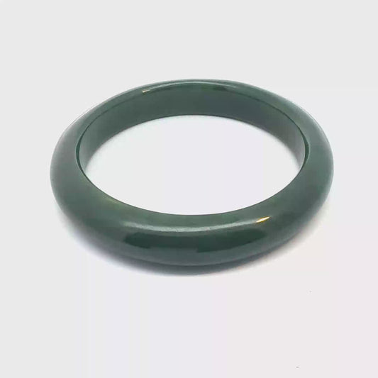 Fine Green Pakistani Nephrite Bangle, Natural Type A